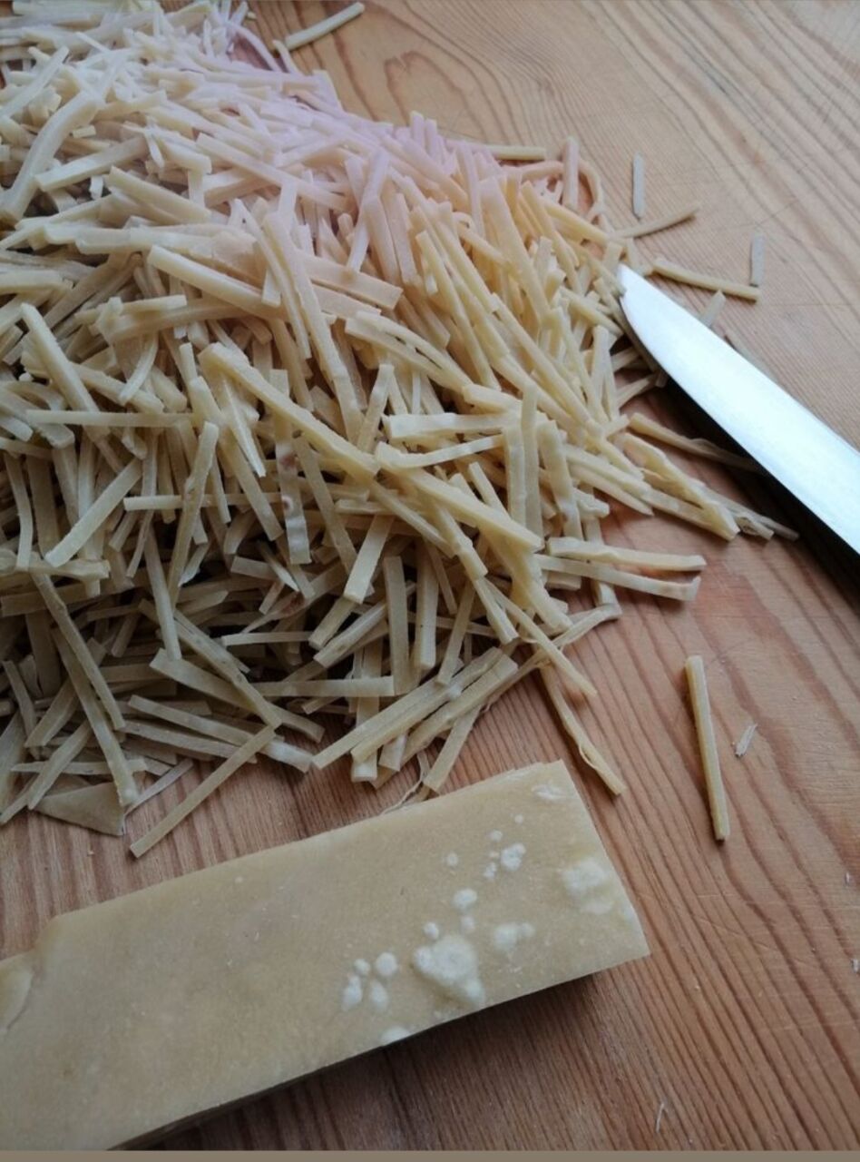 Ev Yapımı Taze Erişte