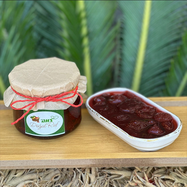 Doğal Ev Yapımı Çilek Reçeli